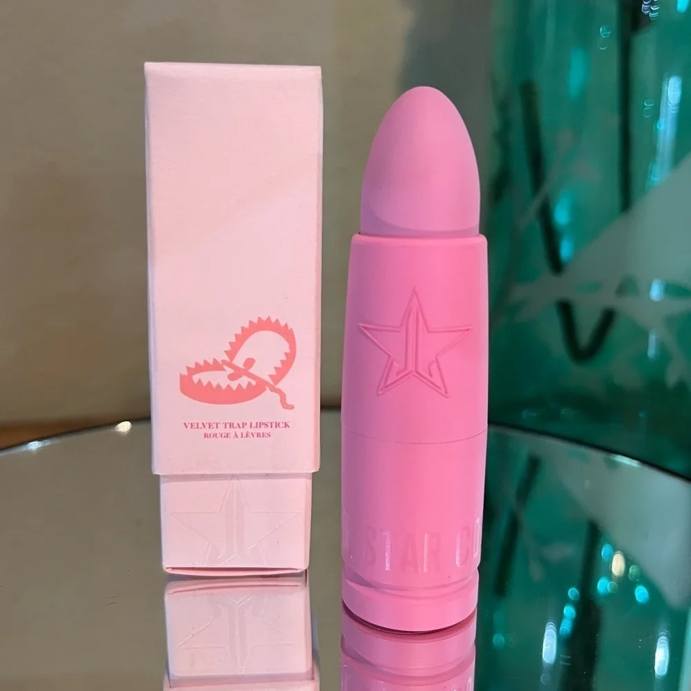 Jeffree Star Velvet Trap lipstick in color Nudist Colony. New! - Picture 2 of 9